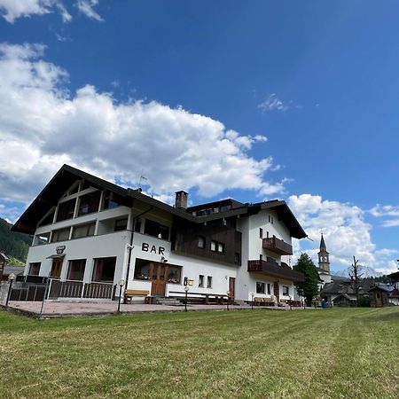Hotel D'La Varda Di Topran D'Agata Paolo &C Sas Падола Экстерьер фото