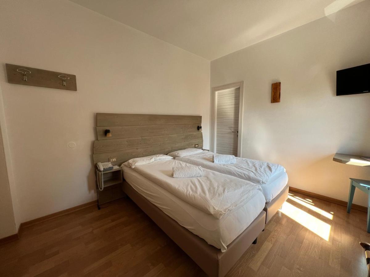 Hotel D'La Varda Di Topran D'Agata Paolo &C Sas Падола Экстерьер фото