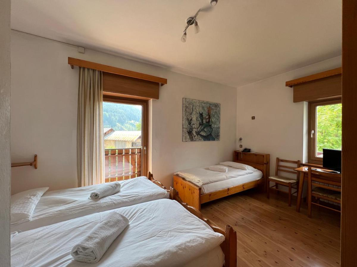 Hotel D'La Varda Di Topran D'Agata Paolo &C Sas Падола Экстерьер фото