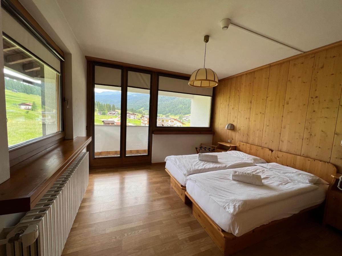 Hotel D'La Varda Di Topran D'Agata Paolo &C Sas Падола Экстерьер фото