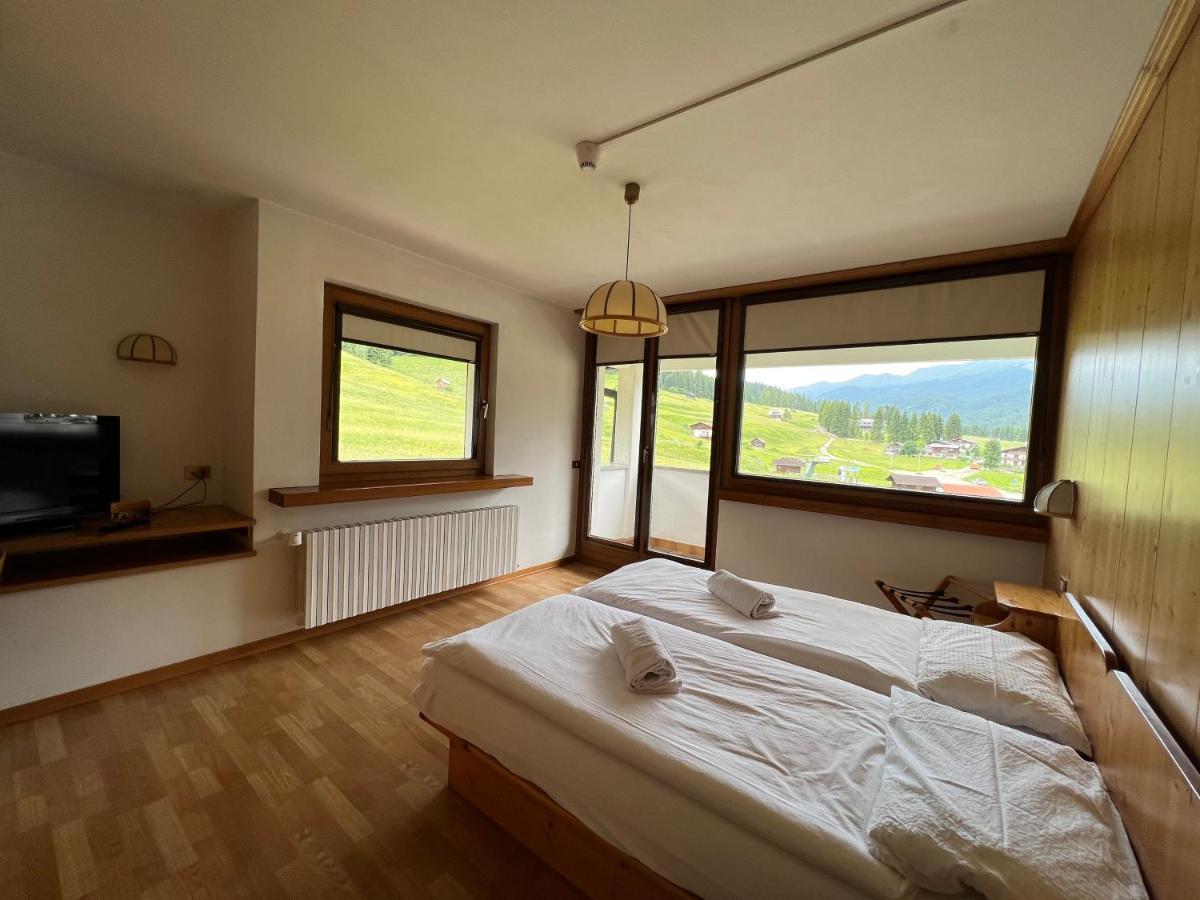 Hotel D'La Varda Di Topran D'Agata Paolo &C Sas Падола Экстерьер фото
