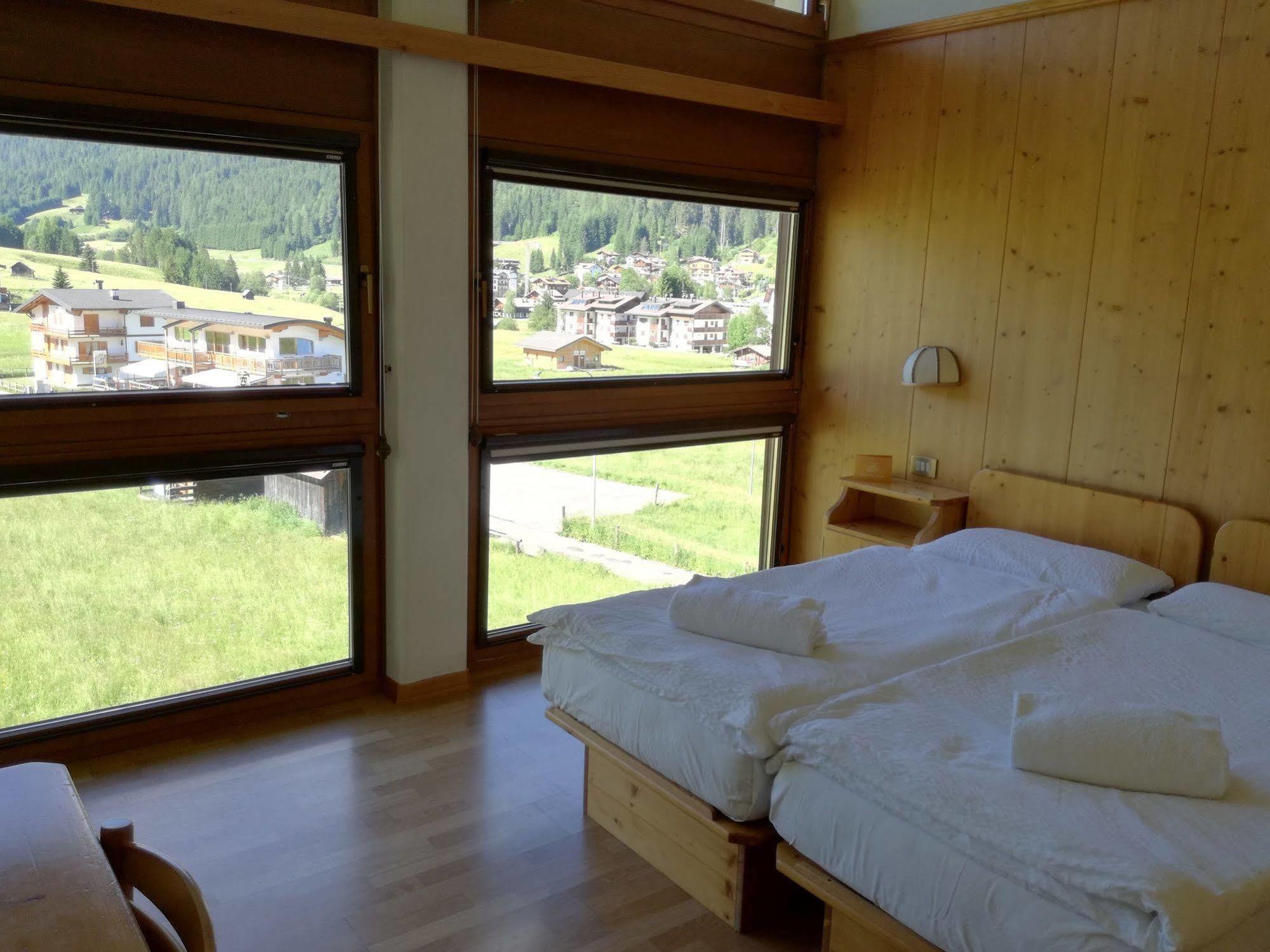 Hotel D'La Varda Di Topran D'Agata Paolo &C Sas Падола Экстерьер фото